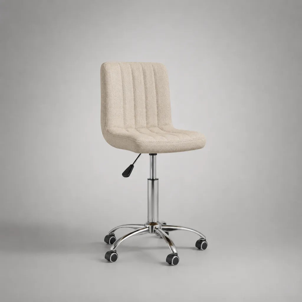 Sedia da tavolo girevole regolabile in tessuto crema e metallo cromato, 48 × 54 × 78-90 cm